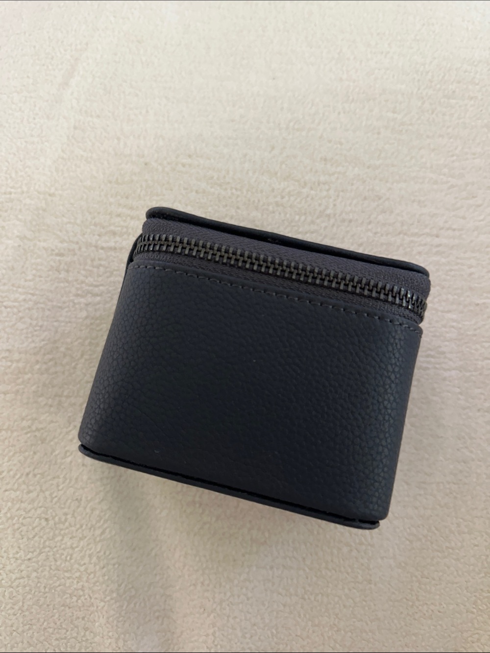 Men's or women’s dark navy watch  LeatherTravel Case